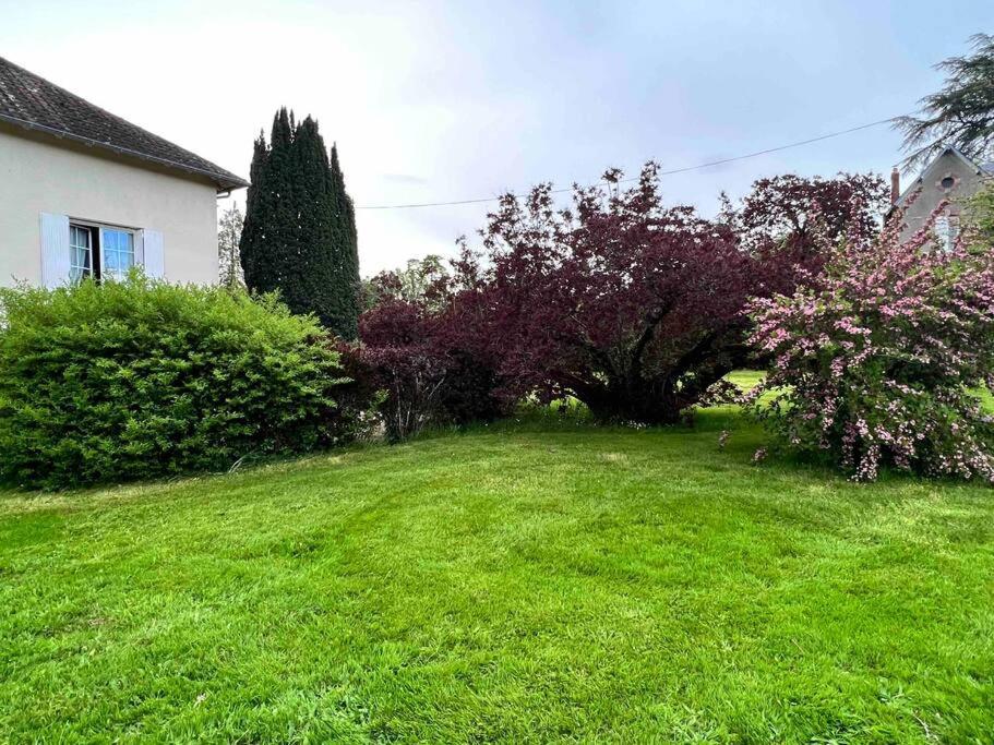 Gite De La Petite Fourmy Saint-Sulpice-les-Feuilles Экстерьер фото